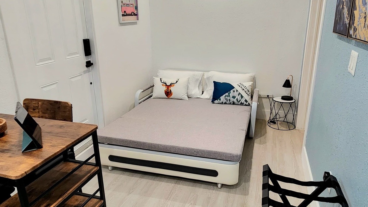 Photo of Bedroom in Palm Springs North