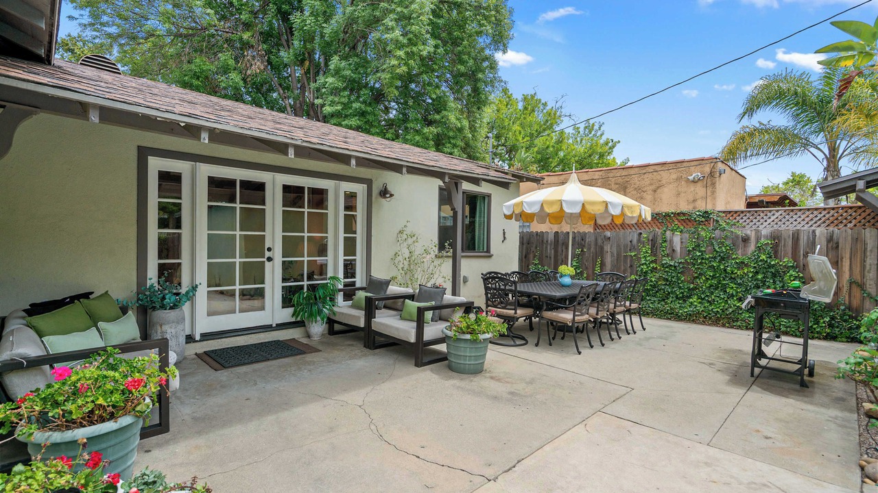 Photo of Outdoor in Sherman Oaks