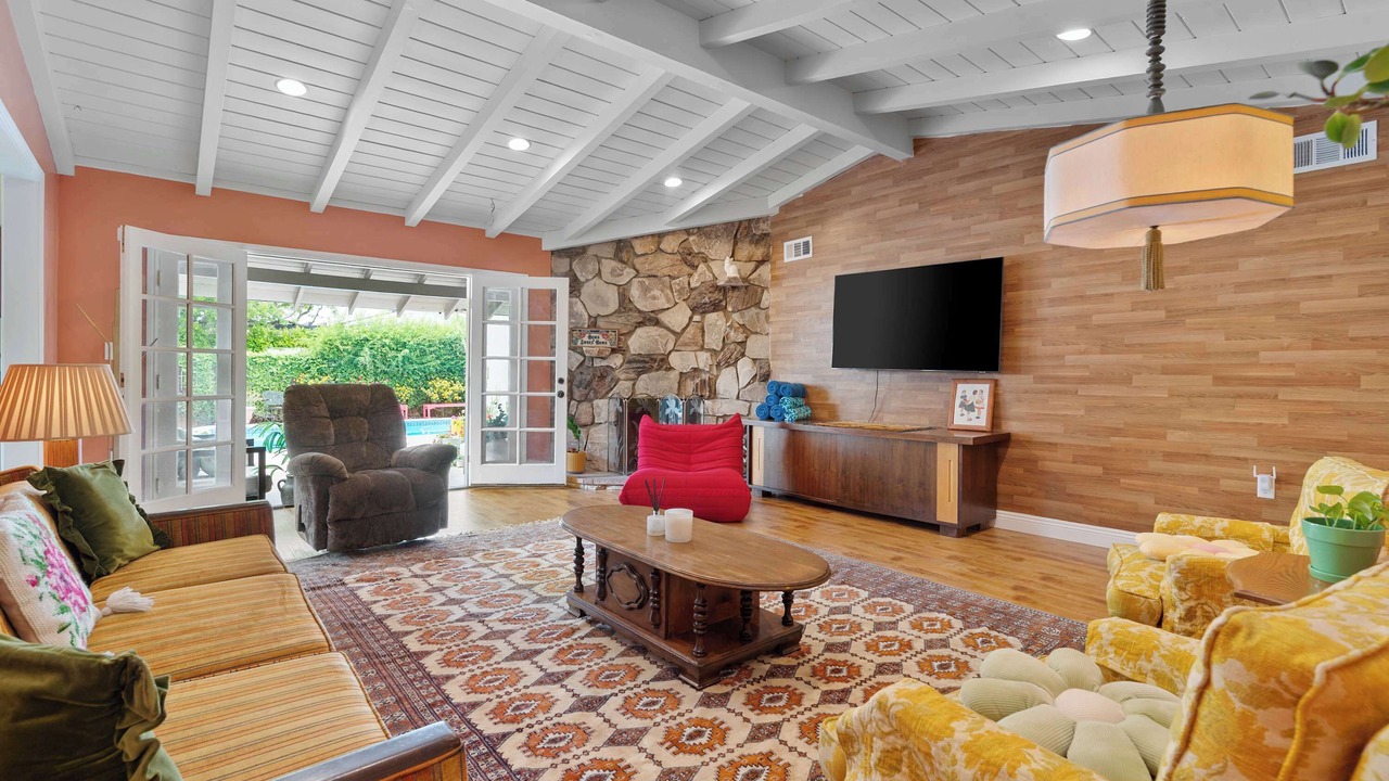 Photo of Livingroom in Sherman Oaks