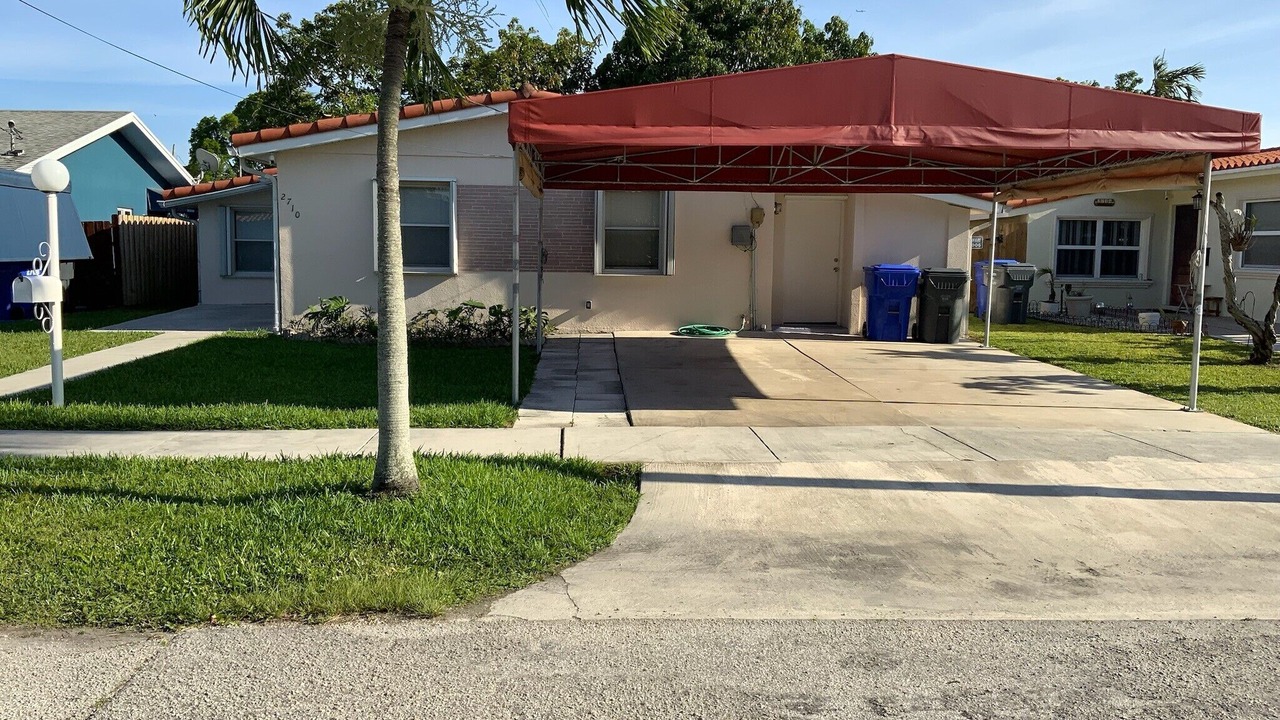 Photo of Outdoor in North Central Hollywood
