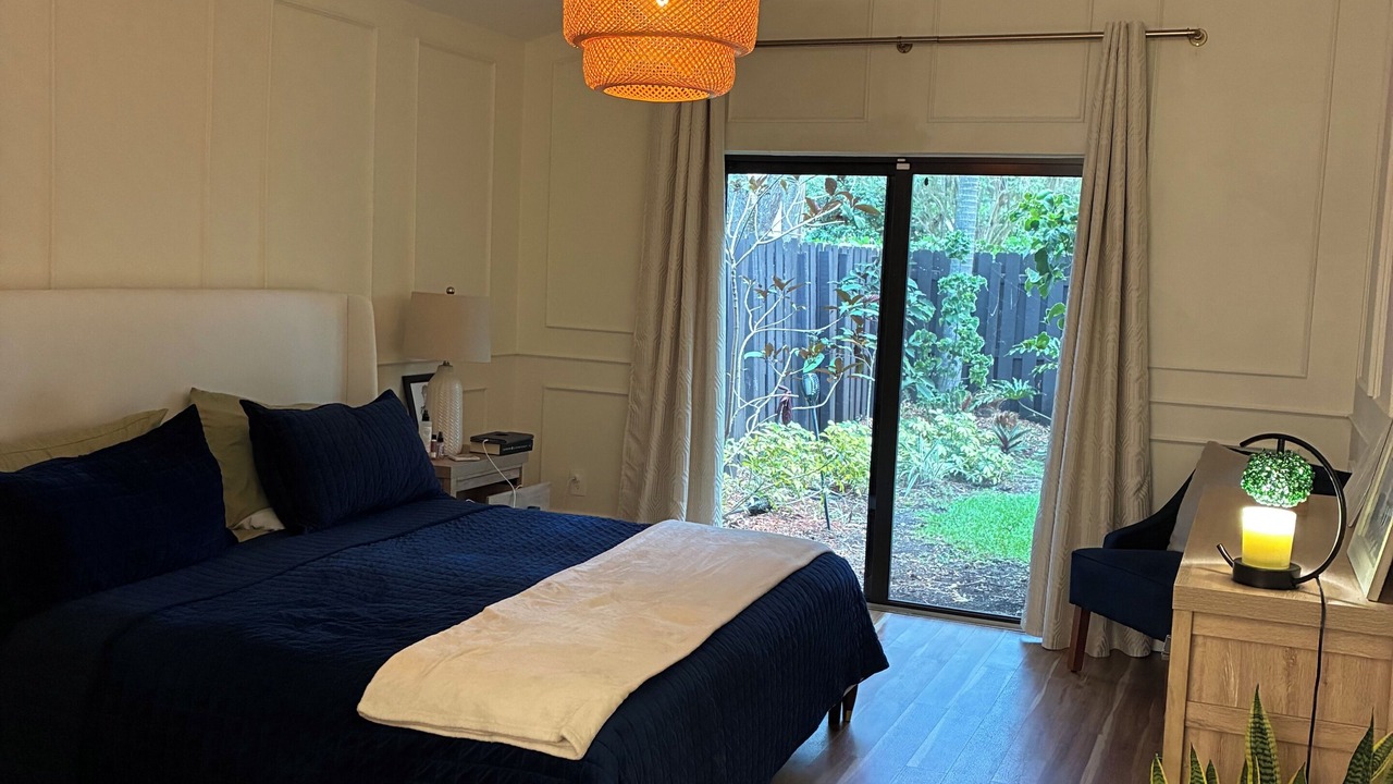 Photo of Bedroom in Cooper City
