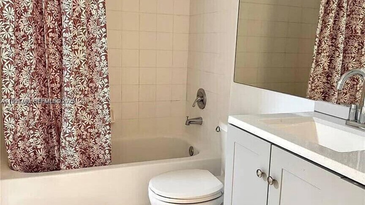 Photo of Bathroom in Aventura