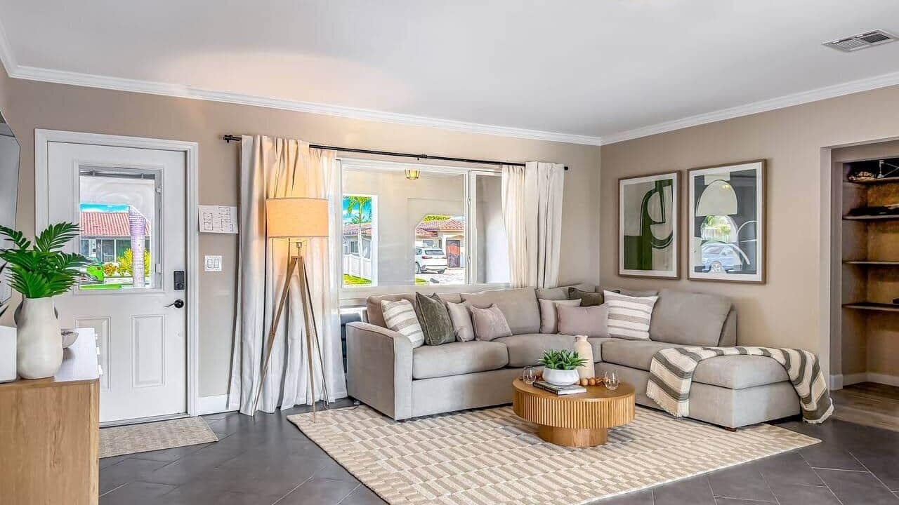 Photo of Livingroom in Garden Isles