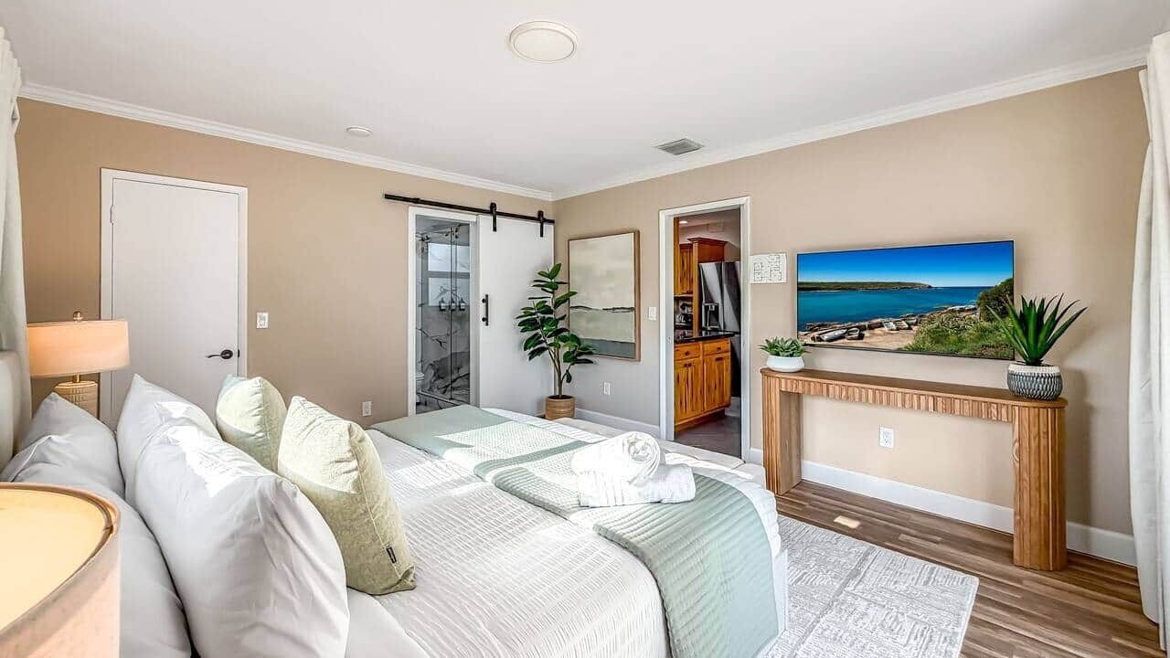 Photo of Bedroom in Garden Isles