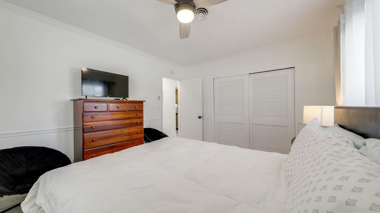 Photo of Bedroom in Cypress Point