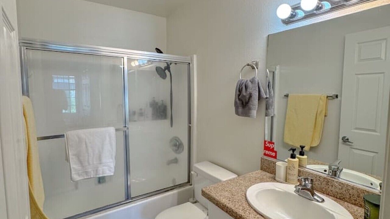 Photo of Bathroom in Warner Center
