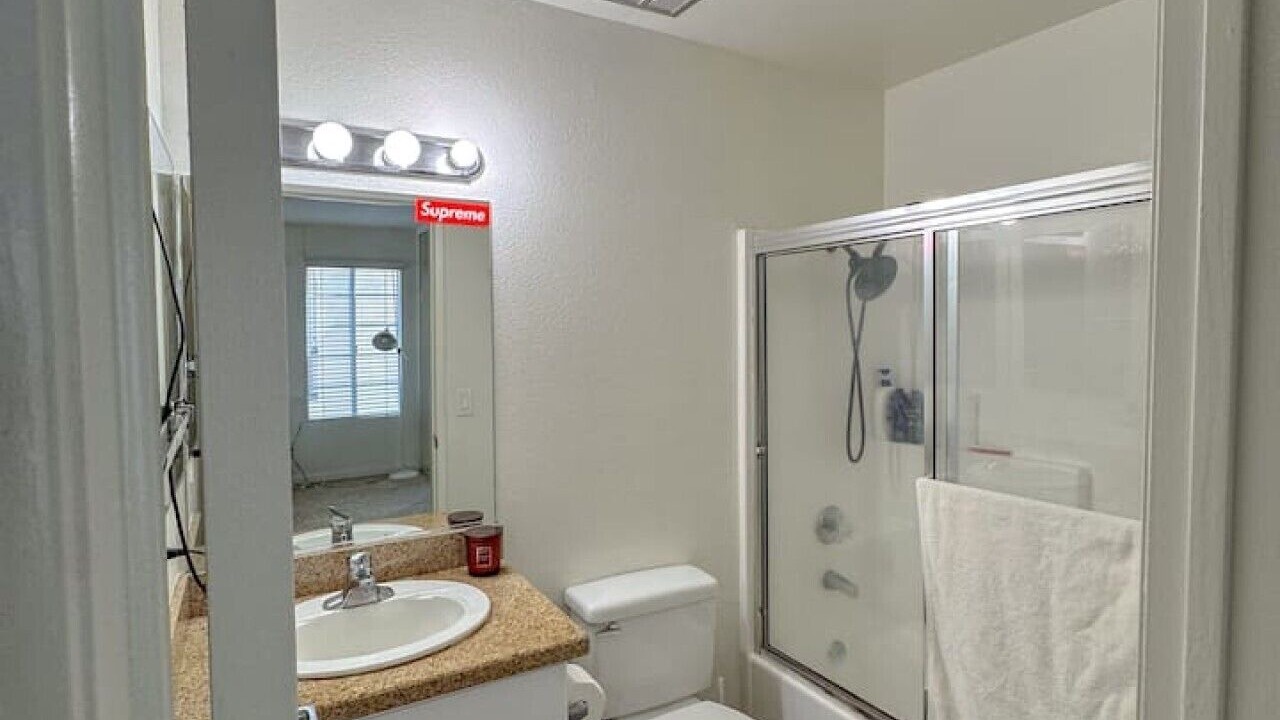 Photo of Bathroom in Warner Center