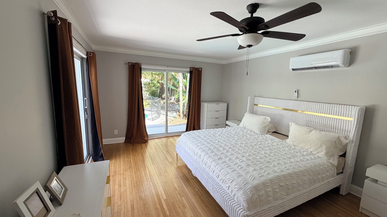 Photo of Bedroom in Lake Ridge