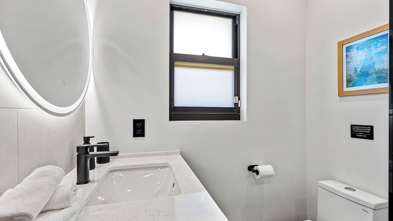 Photo of Bathroom in Imperial Point