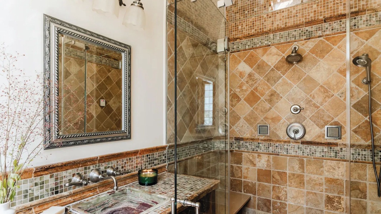 Photo of Bathroom in Mountain Dale