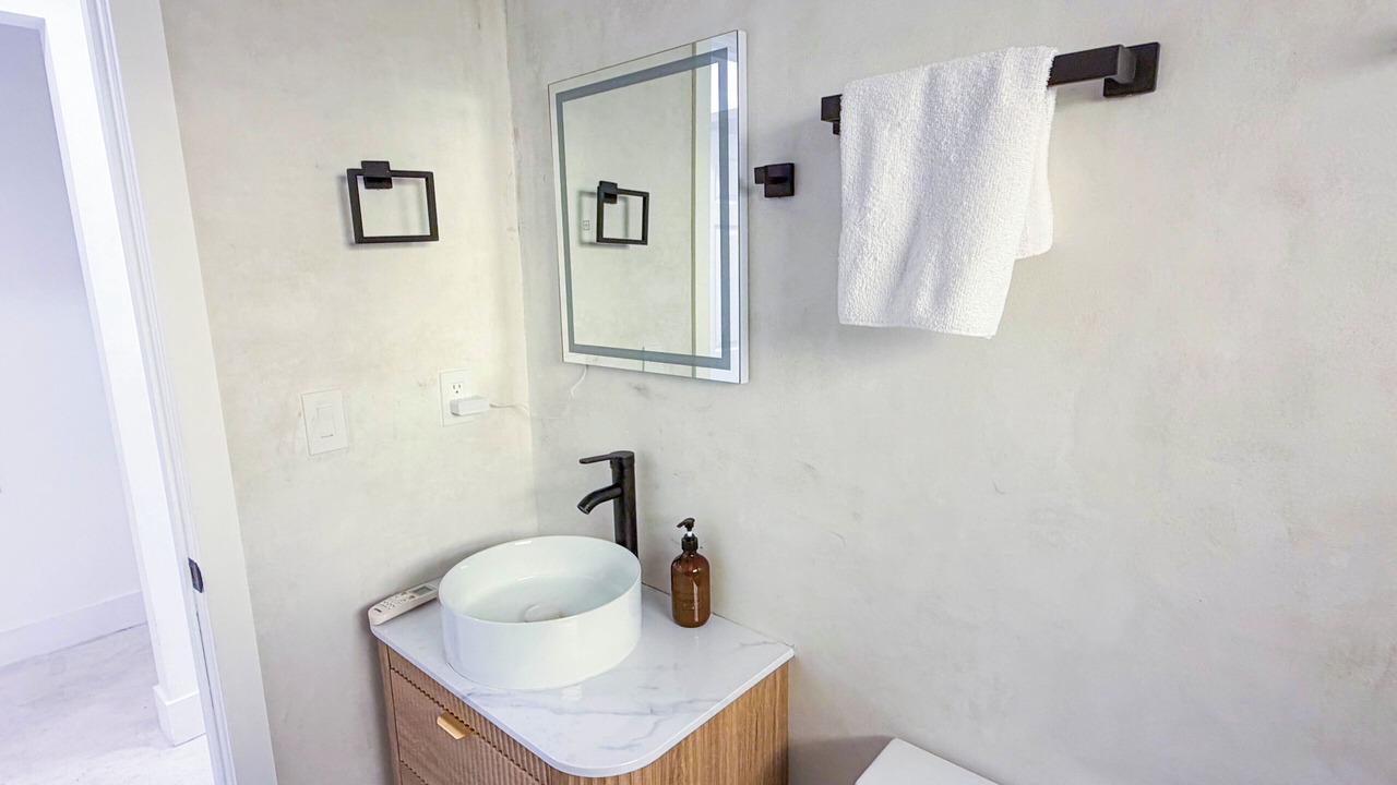 Photo of Bathroom in Driftwood