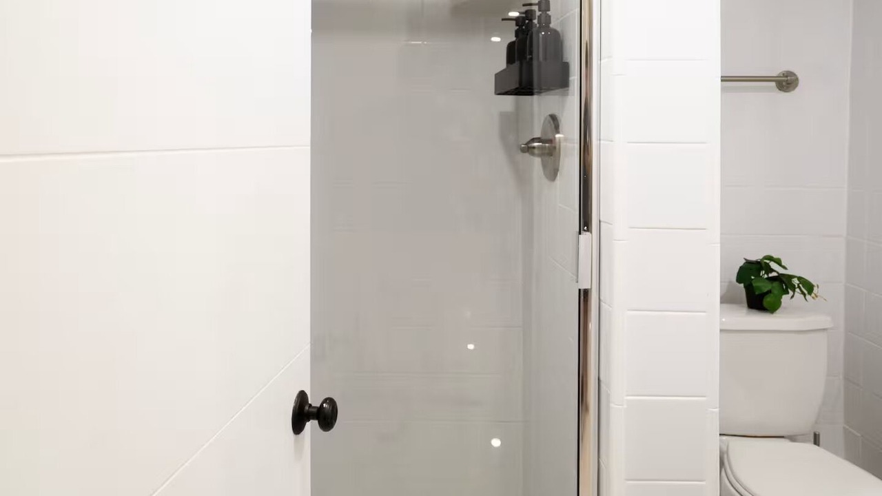 Photo of Bathroom in Little Haiti
