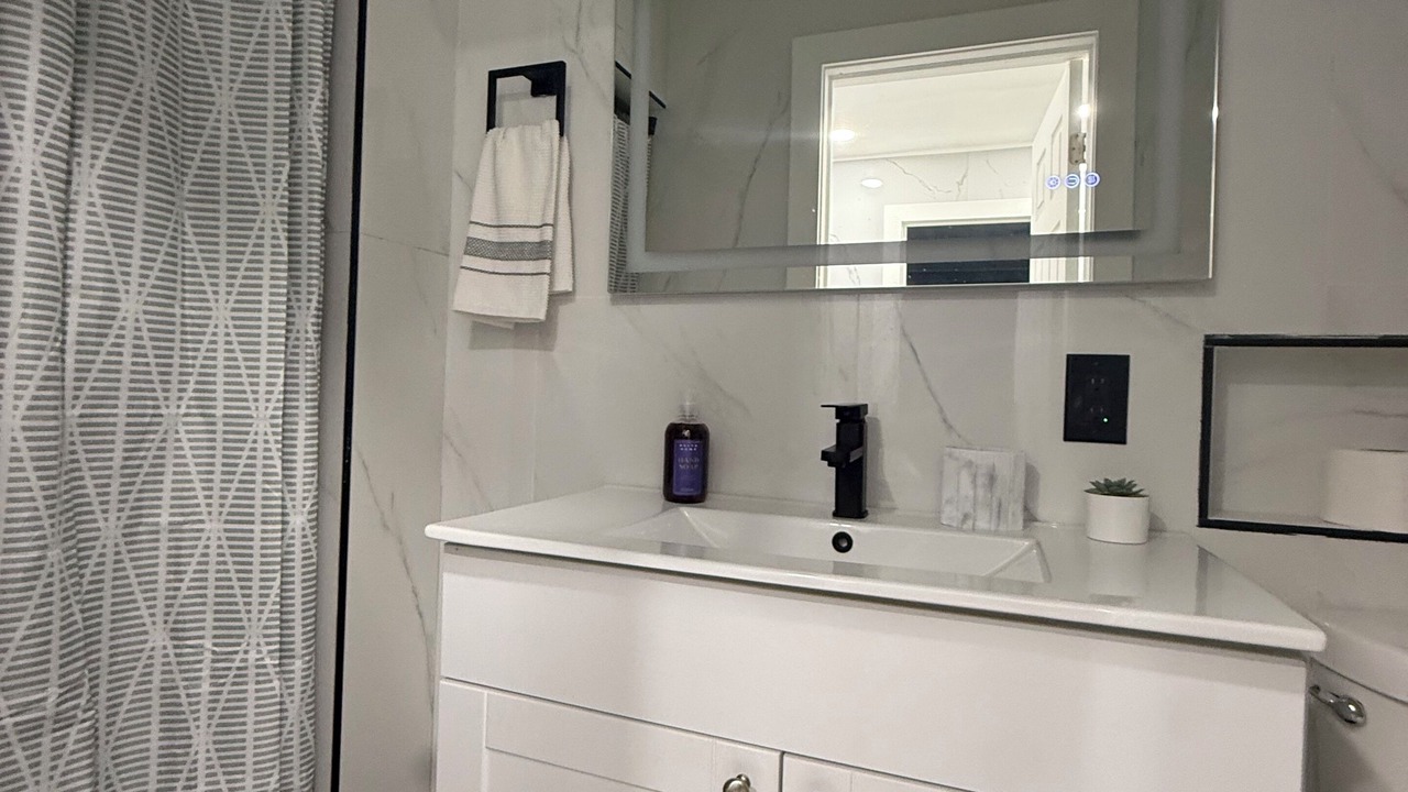 Photo of Bathroom in Sunrise