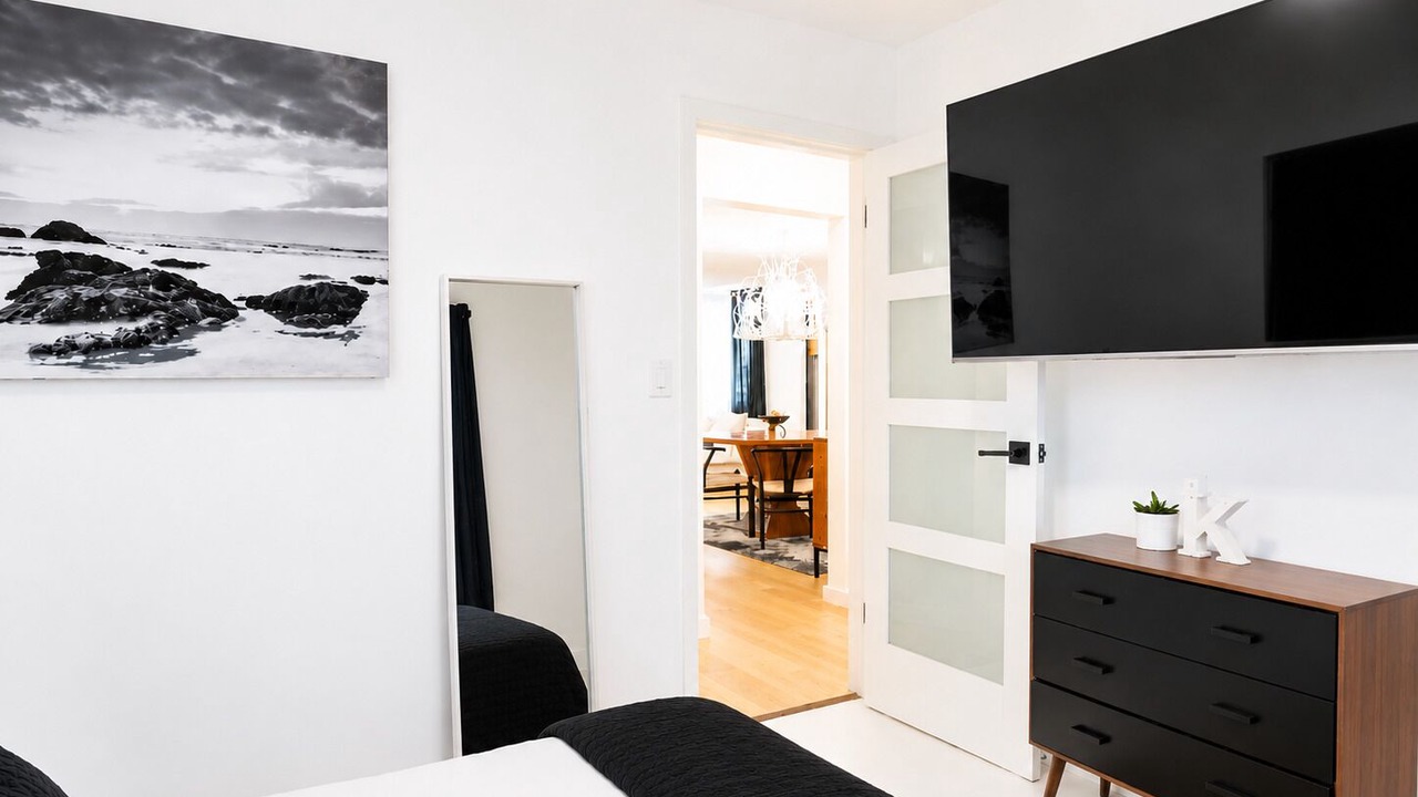 Photo of Bedroom in North Central Hollywood