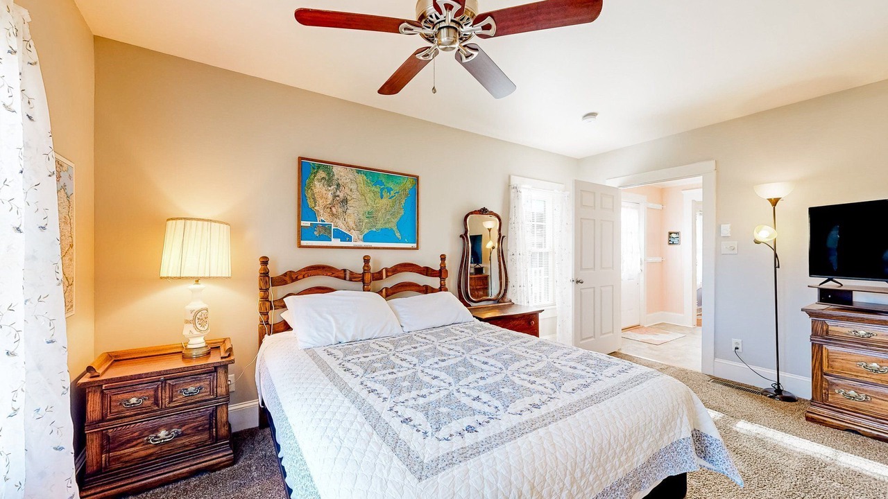 Photo of Bedroom in Hebron