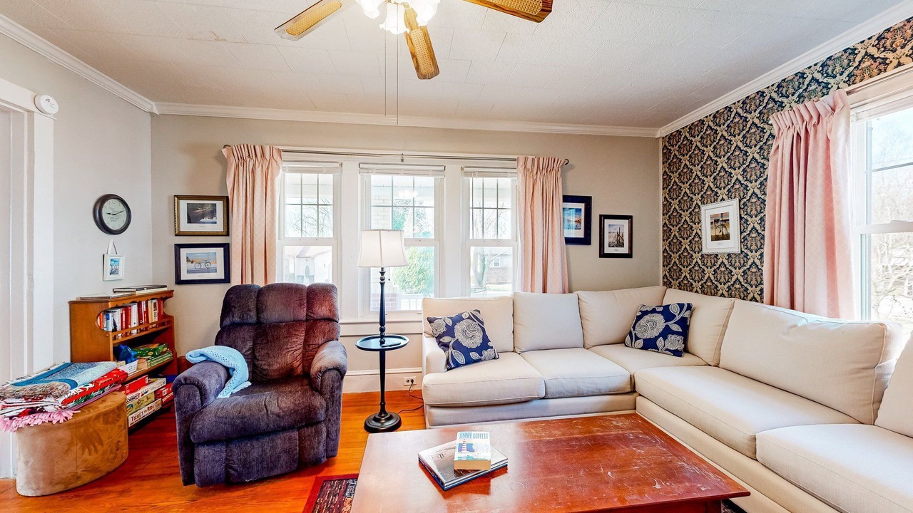 Photo of Livingroom in Hebron
