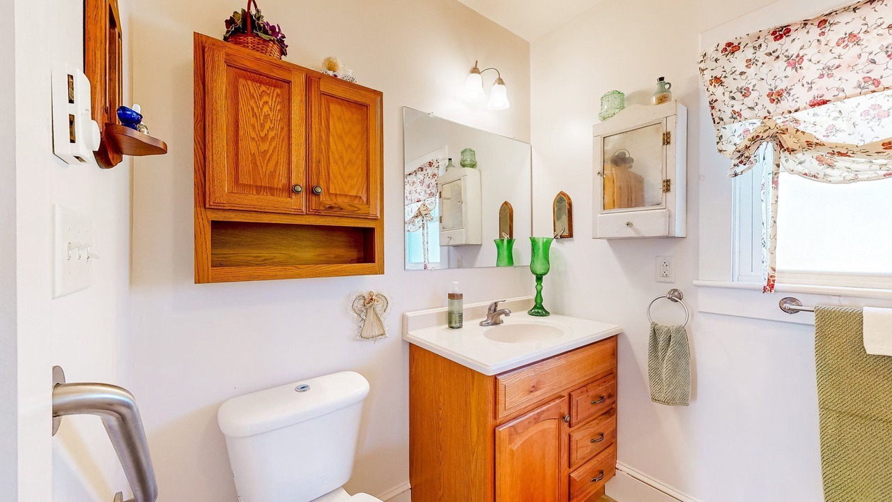 Photo of Bathroom in Hebron