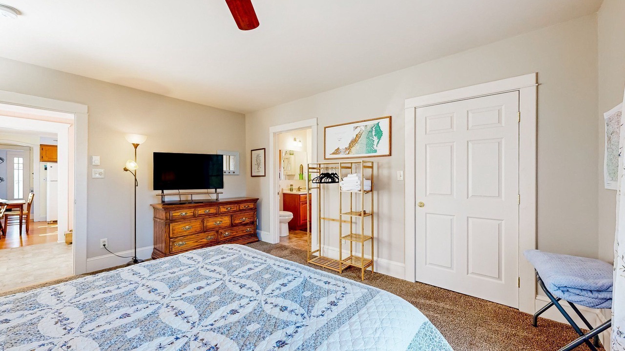 Photo of Bedroom in Hebron