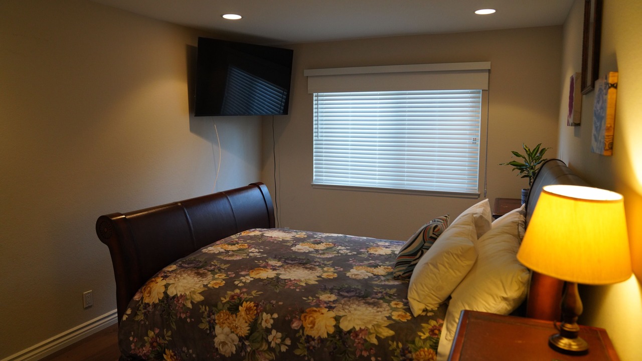 Photo of Bedroom in Agoura Hills