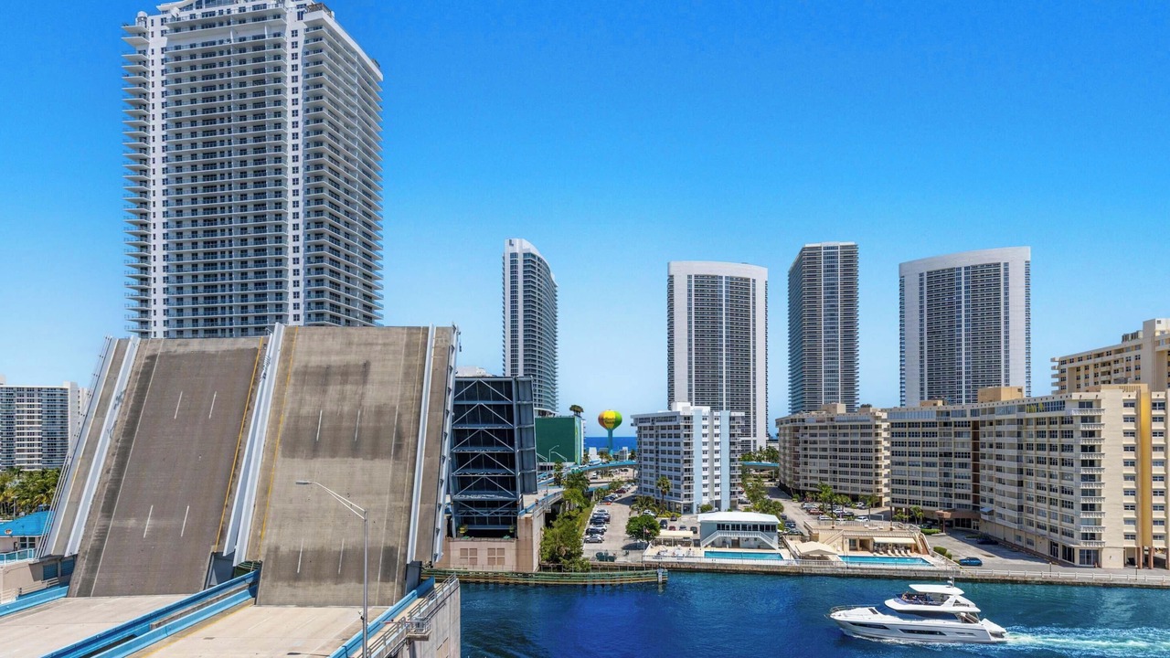 Photo of Patio Balcony in Hallandale Beach