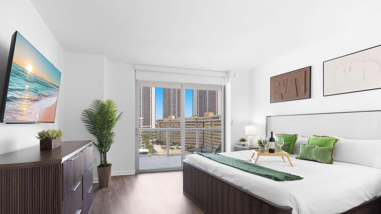 Photo of Bedroom in Hallandale Beach