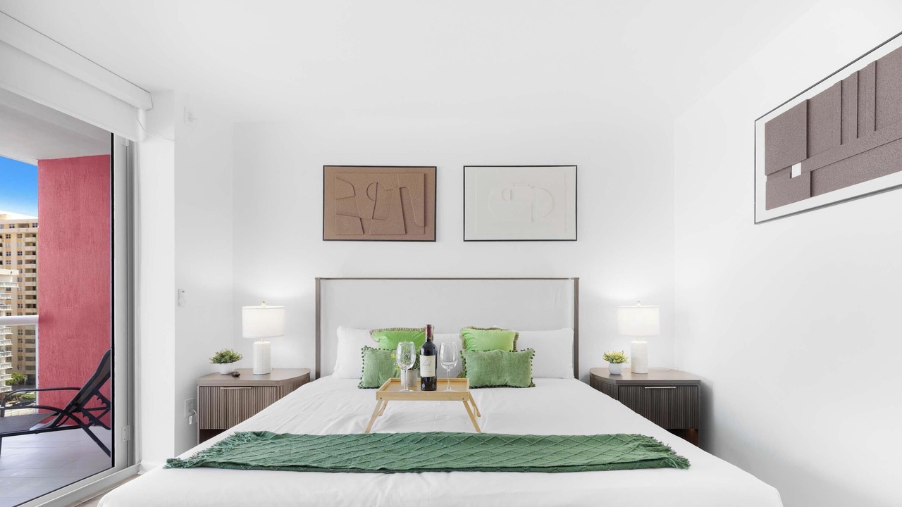 Photo of Bedroom in Hallandale Beach