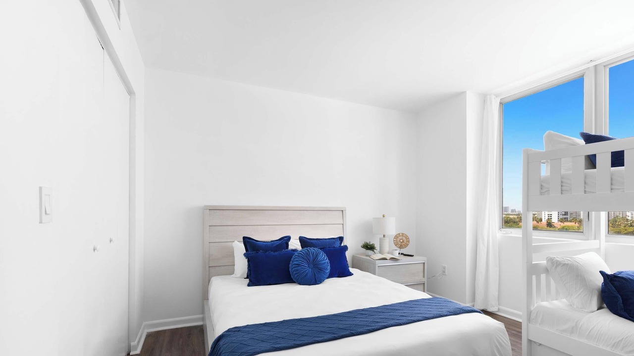 Photo of Bedroom in Hallandale Beach