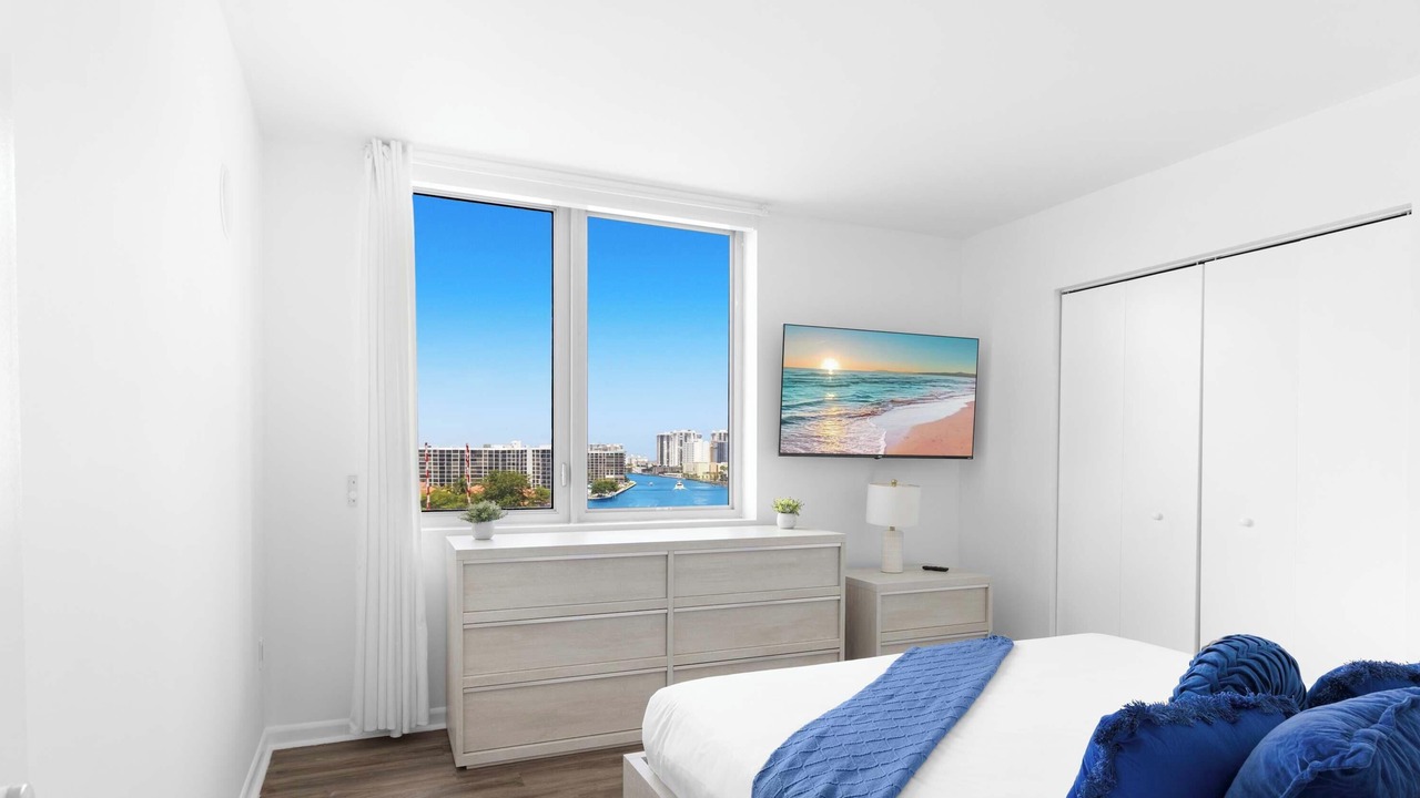 Photo of Bedroom in Hallandale Beach