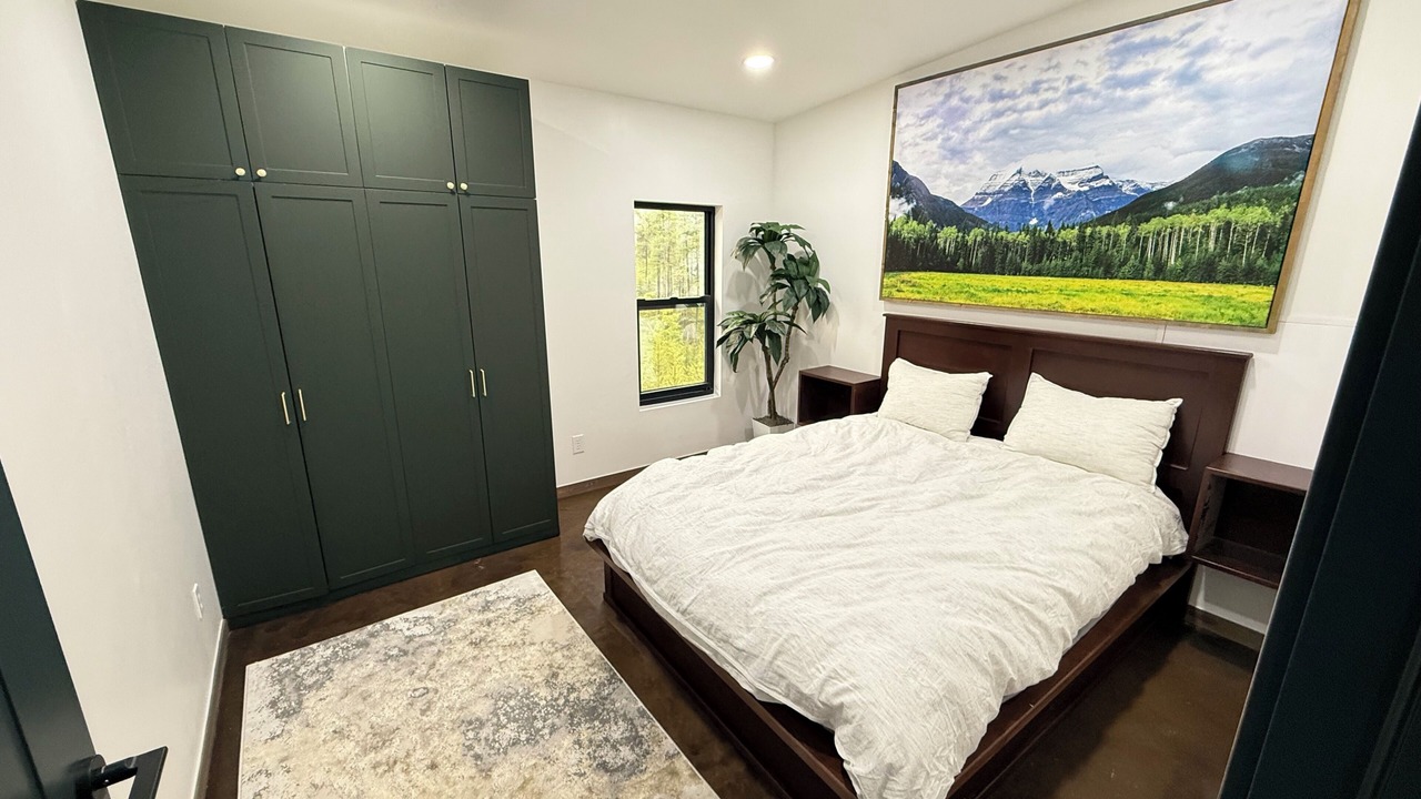 Photo of Bedroom in Martin City