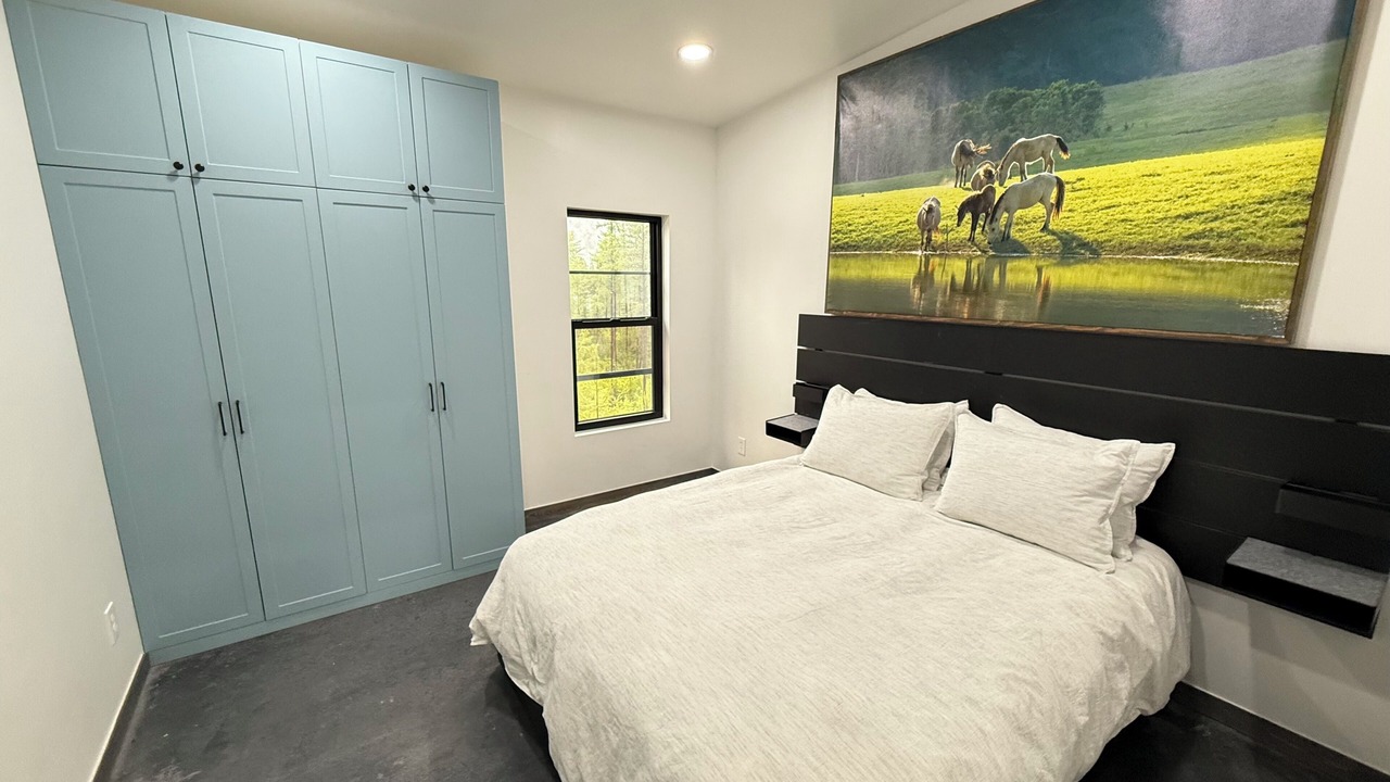 Photo of Bedroom in Martin City