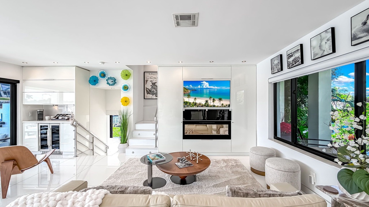Photo of Livingroom in Pompano Isles