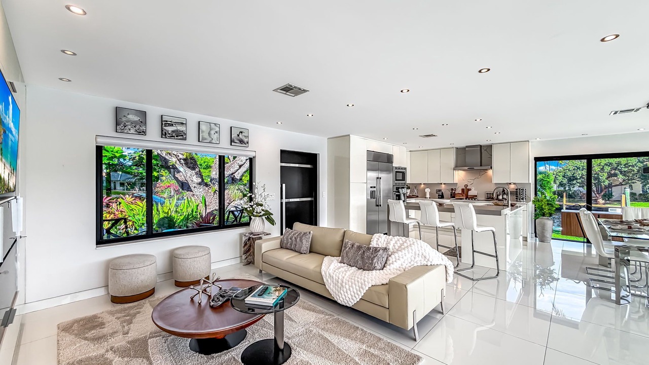 Photo of Livingroom in Pompano Isles