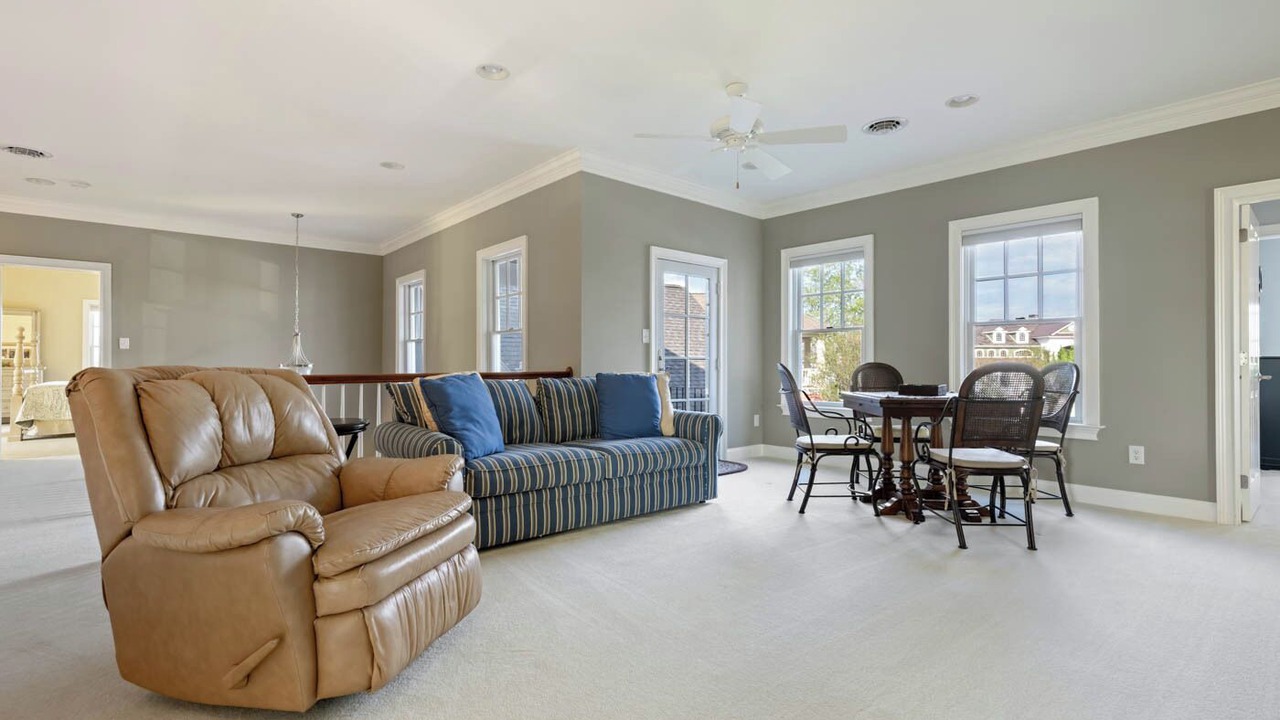 Photo of Livingroom in Long Neck