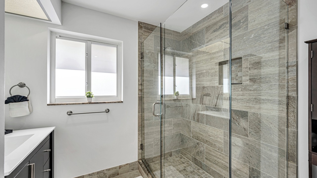 Photo of Bathroom in Imperial Point