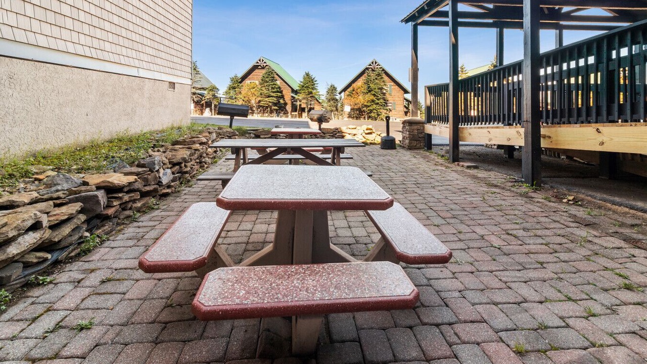 Photo of Outdoor in Snowshoe