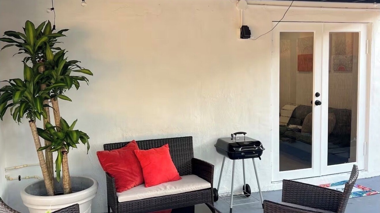 Photo of Patio Balcony in Central Oakland Park