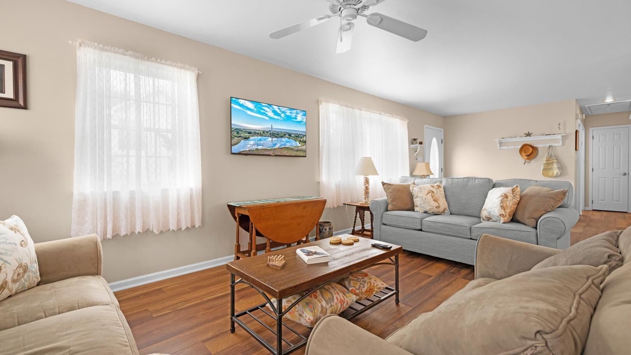 Photo of Livingroom in Cape May Point