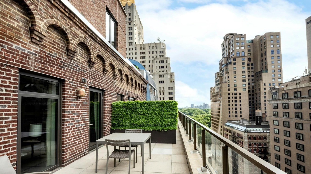 Photo of Outdoor in Central Park South