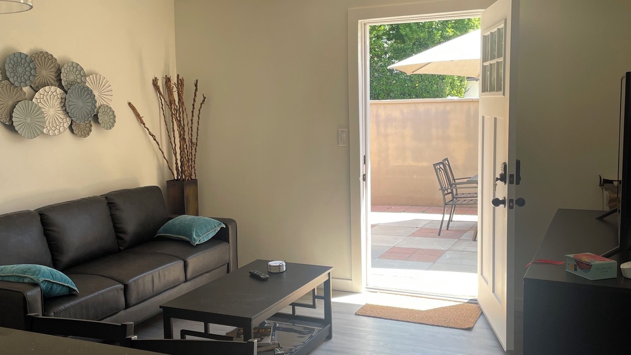 Photo of Livingroom in Valley Village