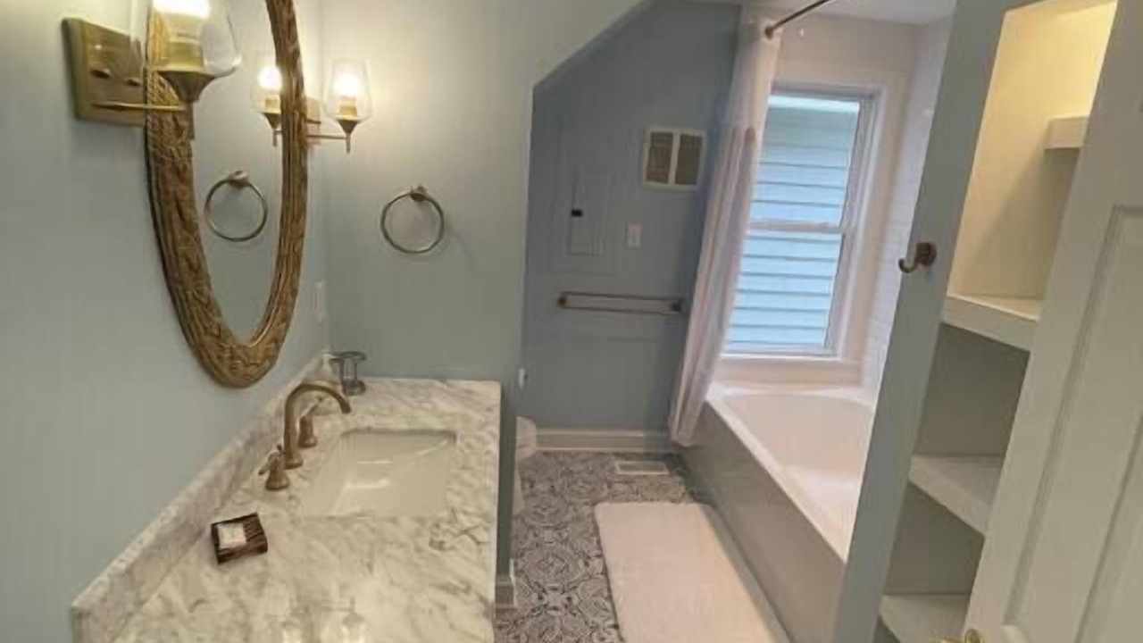 Photo of Bathroom in Historic District