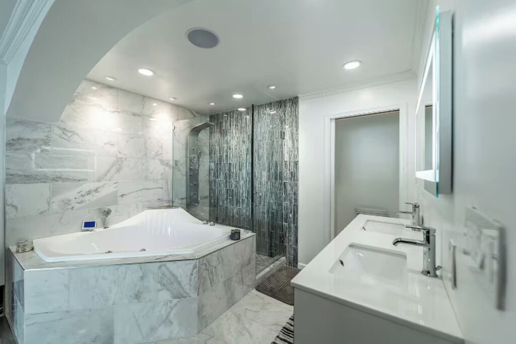 Photo of Bathroom in North Beach
