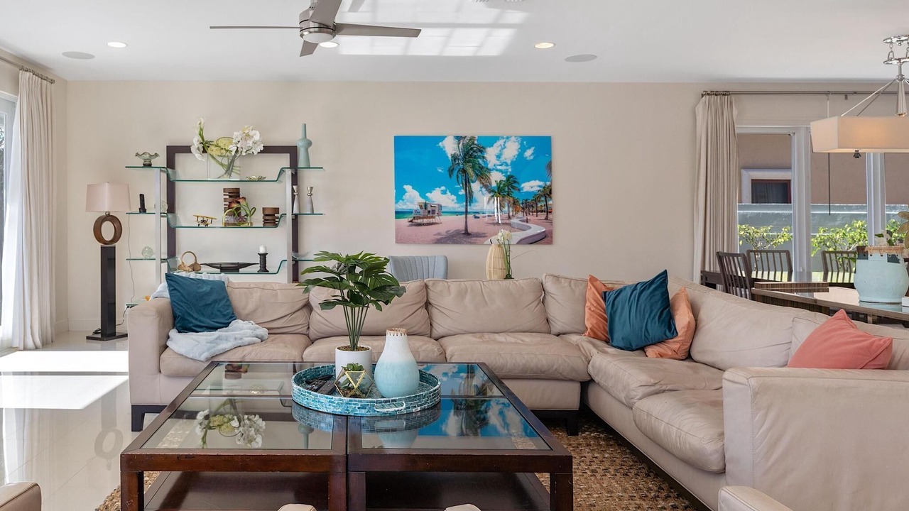 Photo of Livingroom in East Fort Lauderdale