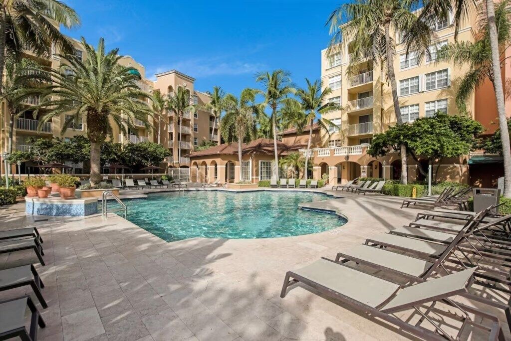 Photo of Others in Aventura