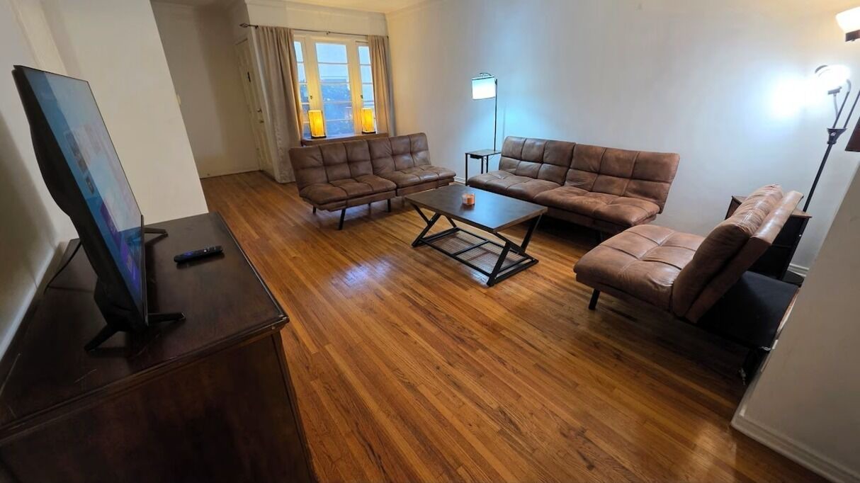 Photo of Livingroom in Beverly Hills