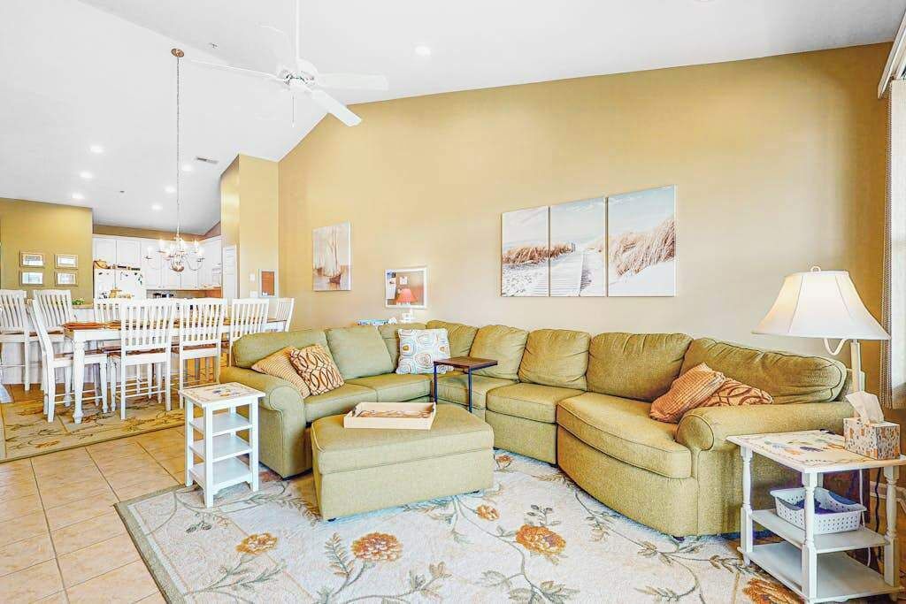 Photo of Livingroom in Sunset Island
