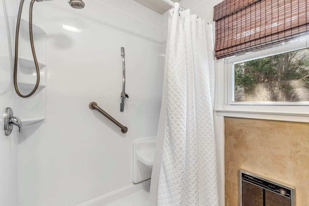 Photo of Bathroom in Little Salisbury