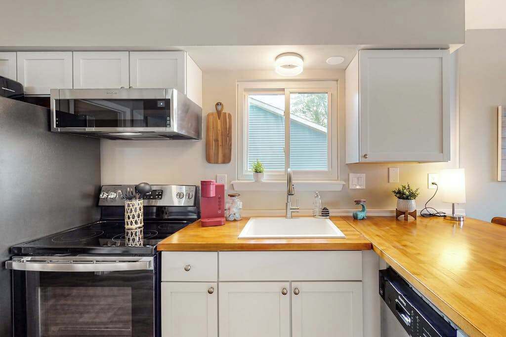 Photo of Kitchen in Caine Woods