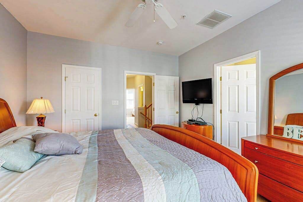 Photo of Bedroom in Sunset Island