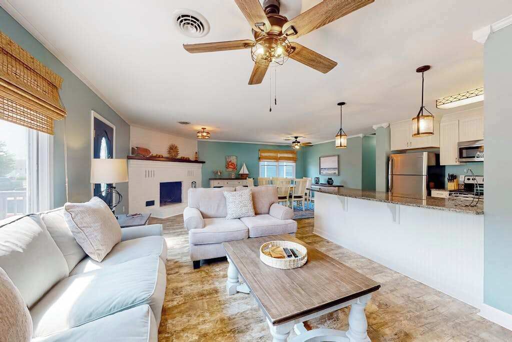 Photo of Livingroom in Caine Woods