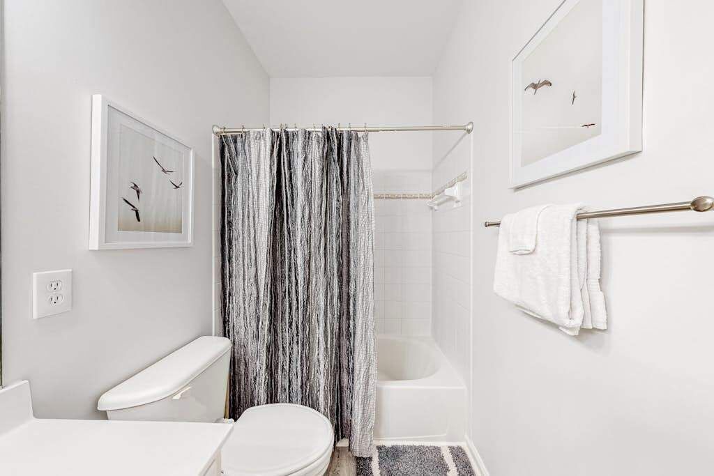 Photo of Bathroom in Sunset Island